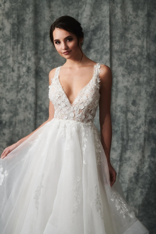 Kelly Faetanini Dallas Wedding Dress The Wedding Shoppe
