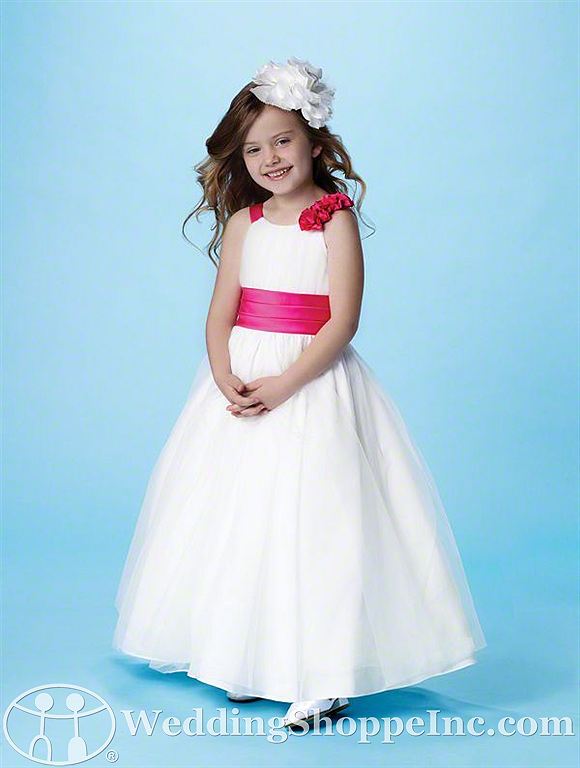 Tips for Toddler Flower Girl Dresses and the Toddlers Who Wear Them
