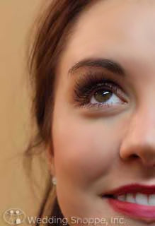 Do it Yourself Wedding Makeup: Applying False Eyelashes