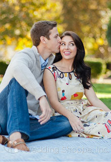 Classic and Tasteful Engagement Photo Ideas