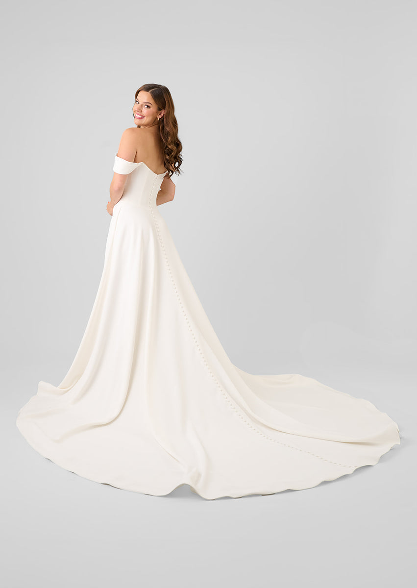 Selby Rae Diamond Birdie Wedding Dress | The Wedding Shoppe