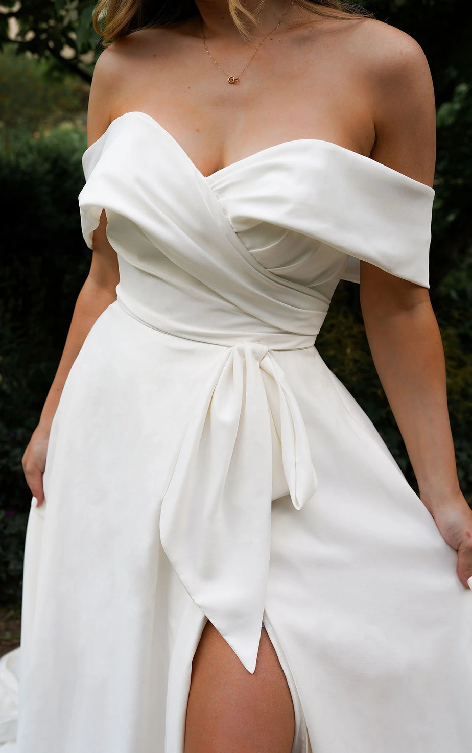 ステラ・ルー - yopitan Dramatic A-Line Wedding Dress with Off-the-Shoulder Straps