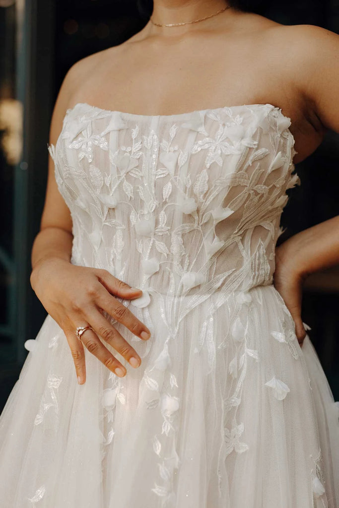 Stella York 7702 Wedding Dress