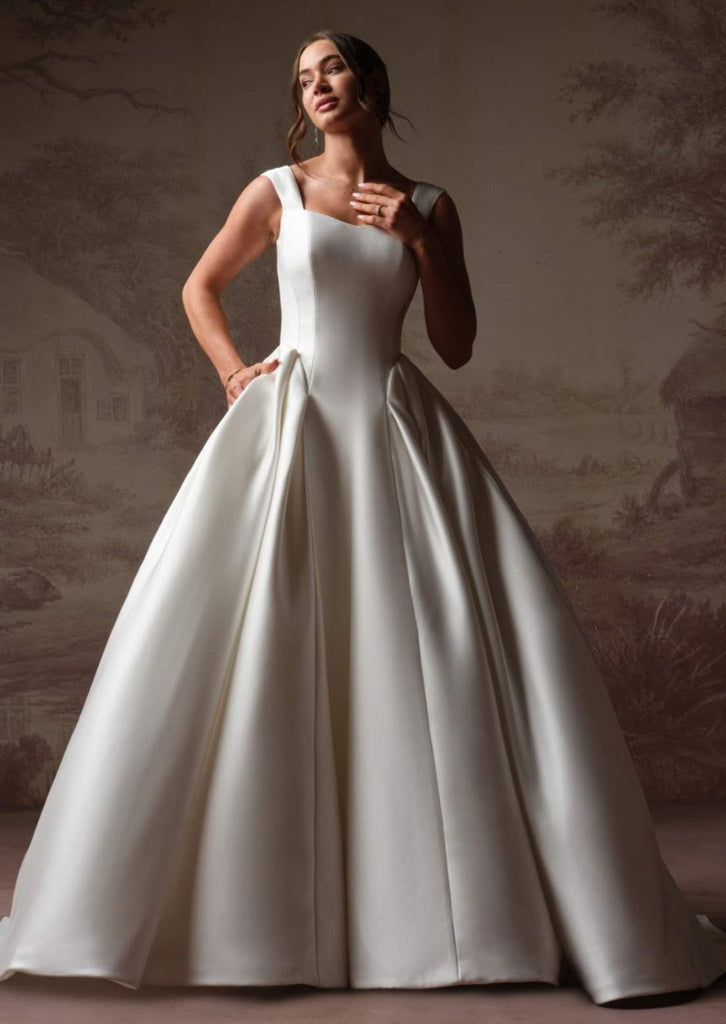Maggie Sottero Pierce Wedding Dress