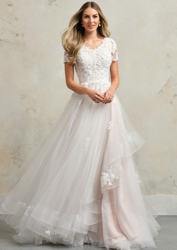 rebecca ingram wedding dresses Ingram- Colby A peekaboo sweetheart neckline and illusion back bodice with exposed boning offer a flattering Rebecca Ingram by Maggie Sottero