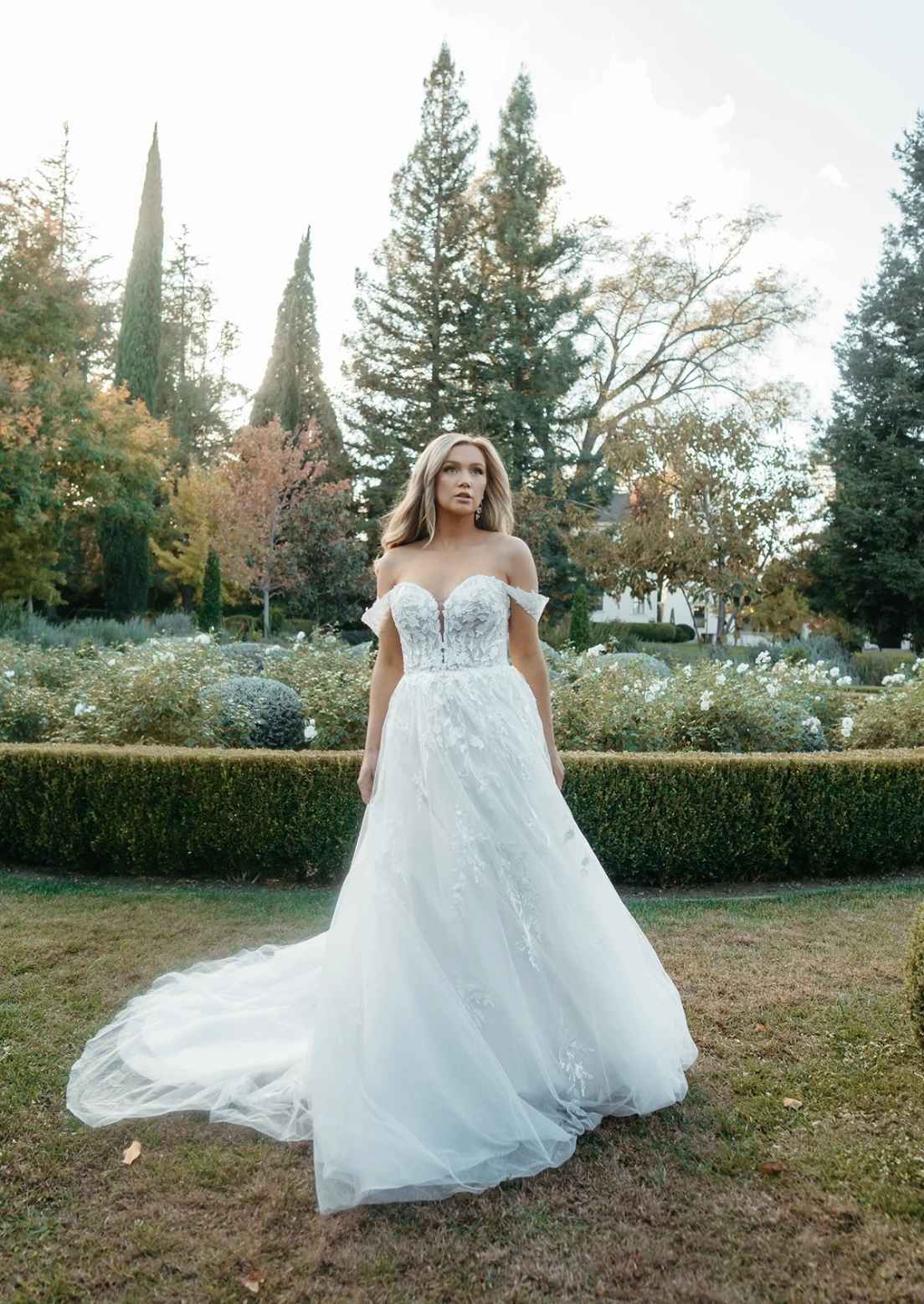 stella york off shoulder wedding dress Stella York Bridal 7644 Prom 2026 Dresses, Wedding Dresses, Plus Size  Dresses for Sale in Fall River MA