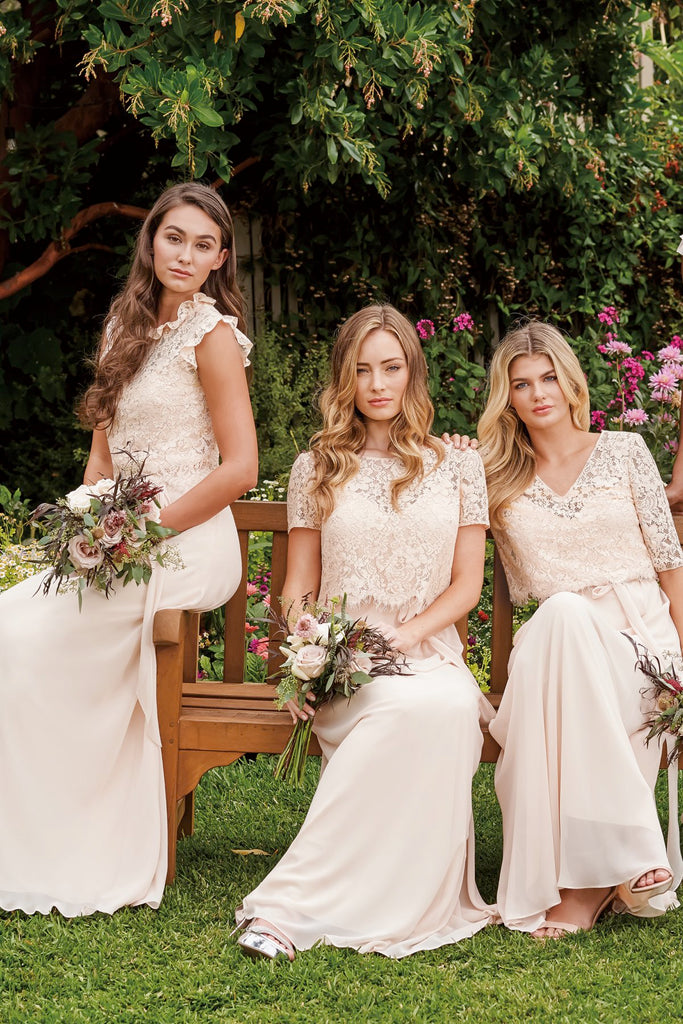 B2 wedding dresses | Beachweddingtips.com