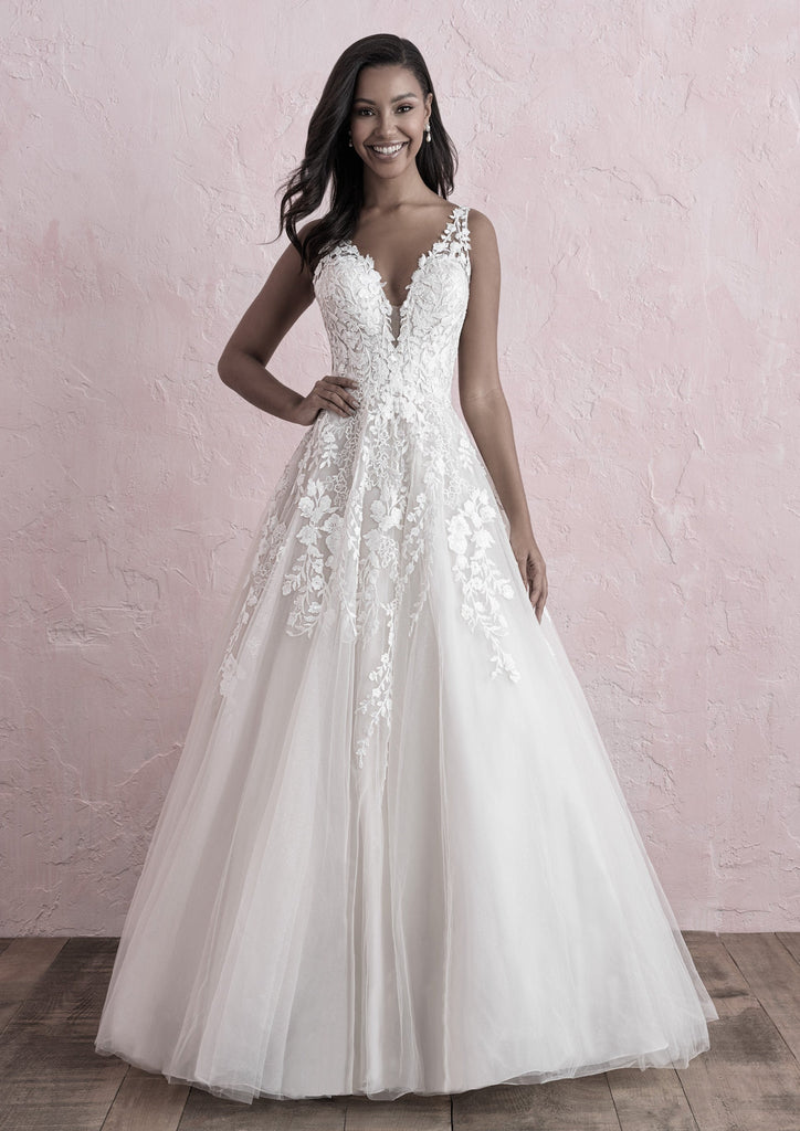 Romantic Lace Ballgown Wedding Dress Romantic Lace Ballgown Wedding Dress