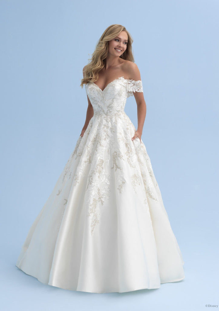 D323 - Cinderella Ball Gown Wedding Dress by Disney Fairy Tale Weddings -  WeddingWire.com