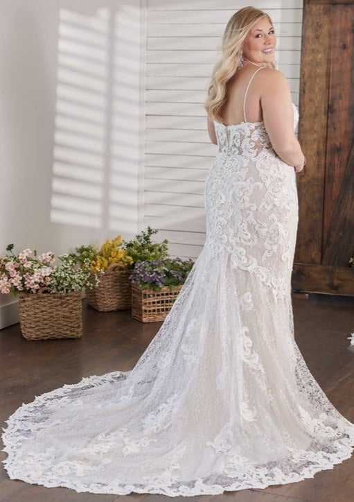 https://www.weddingshoppeinc.com/cdn/shop/products/Maggie-Sottero-Lace-sheath-Wedding-Dress-Tuscany-Lynette-8MS794MC-Alt6-BLS-Curve_924x.jpg?v=1685026131