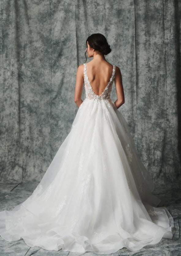 Kelly Faetanini Dallas Wedding Dress The Wedding Shoppe